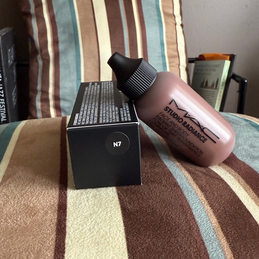 MAC Studio Radiance Foundation #N7